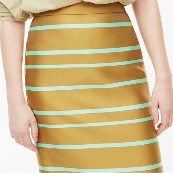 NWT J. Crew Pencil Skirt in Jacquard Stripe (8) - Picture 3 of 9